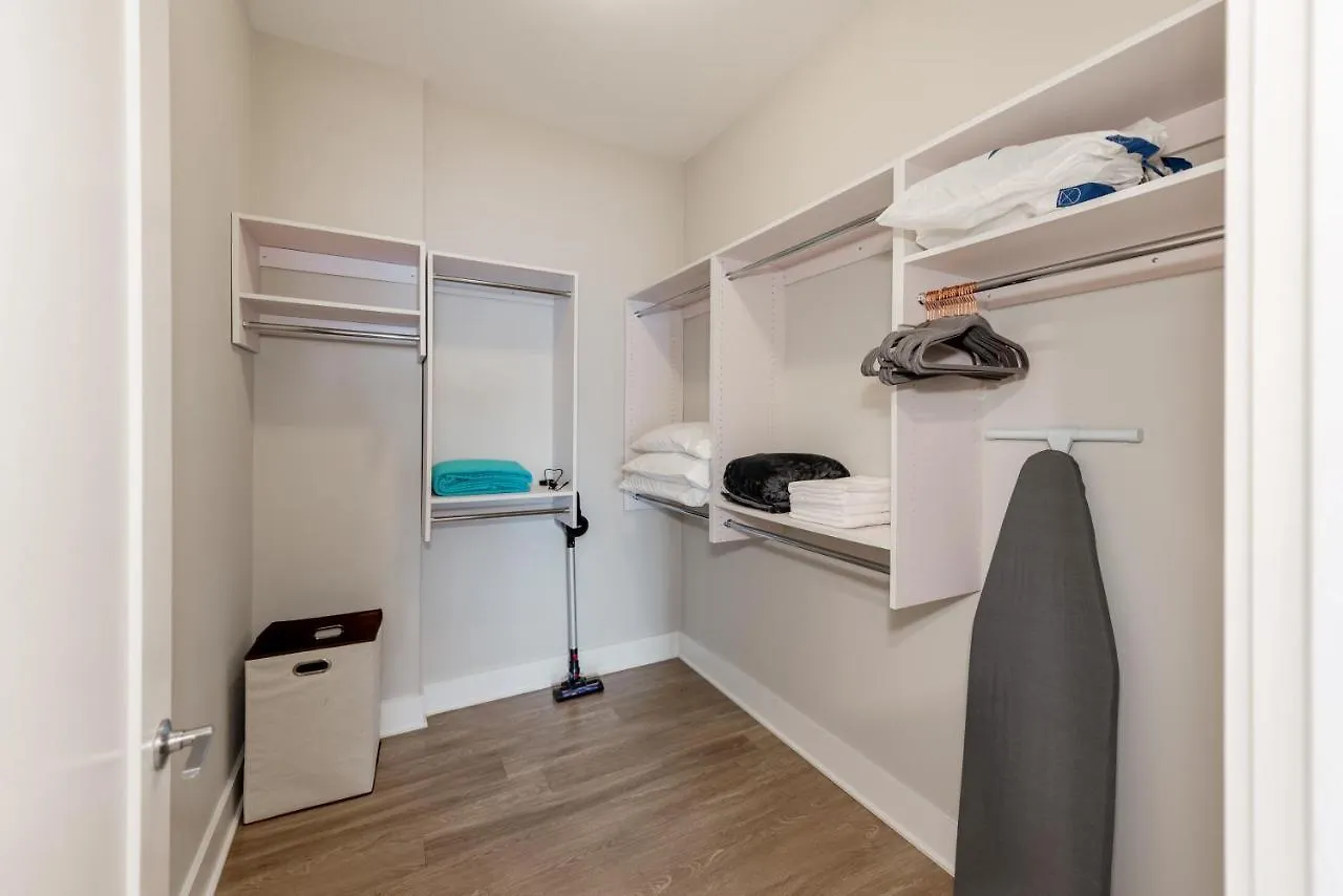 Heaven In Charlotte Fully Furnished Apartments 0*,